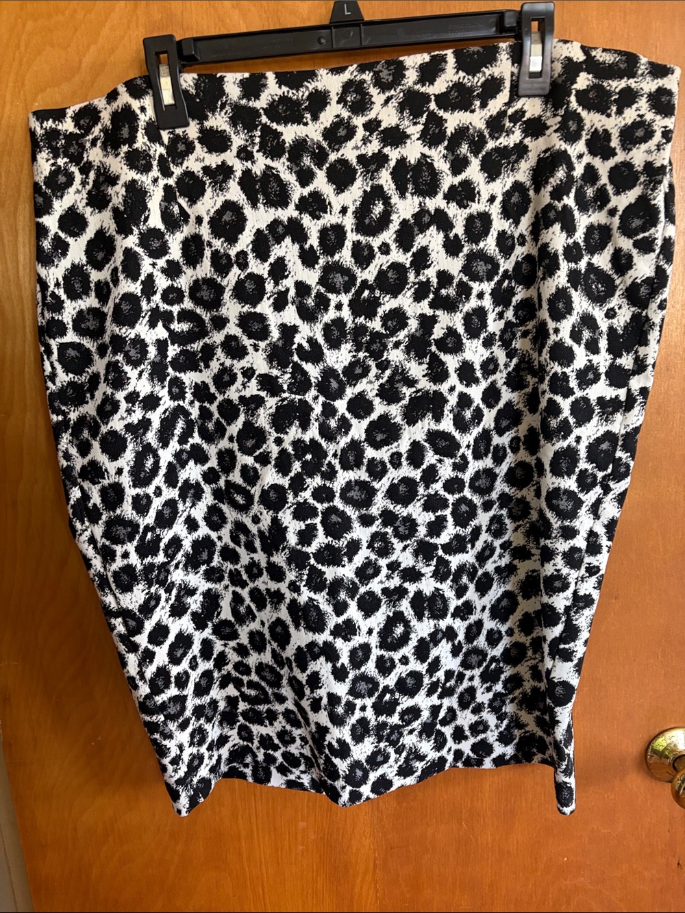 Lane Bryant Black and White Leopard Print Pencil Skirt